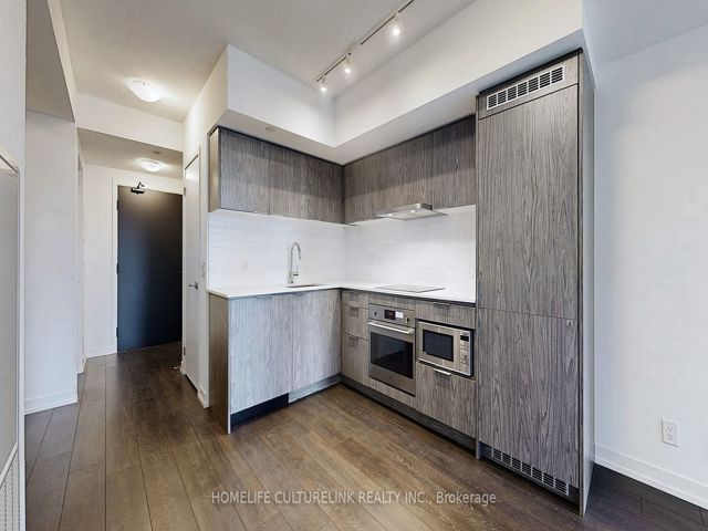 1117 - 60 Shuter St