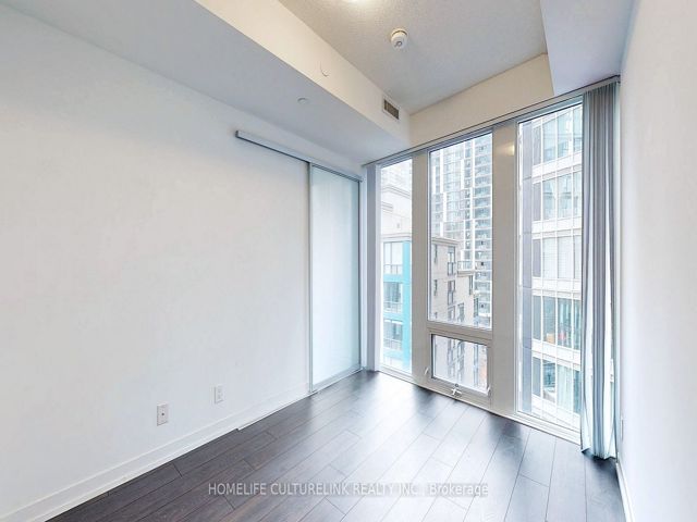 1117 - 60 Shuter St