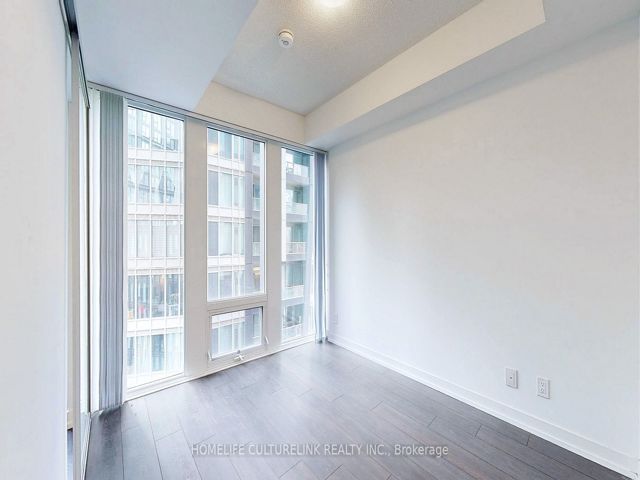 1117 - 60 Shuter St