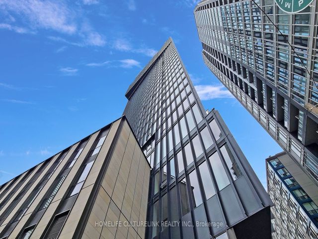 1117 - 60 Shuter St