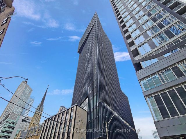 1117 - 60 Shuter St