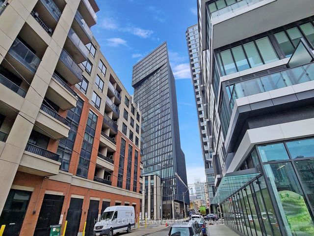 1117 - 60 Shuter St