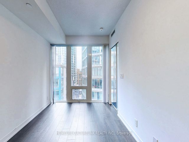 1117 - 60 Shuter St