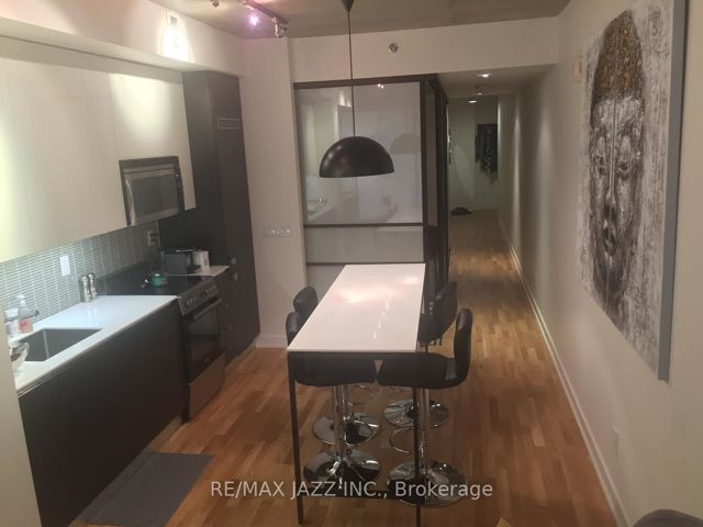 308 - 8 Dovercourt Rd