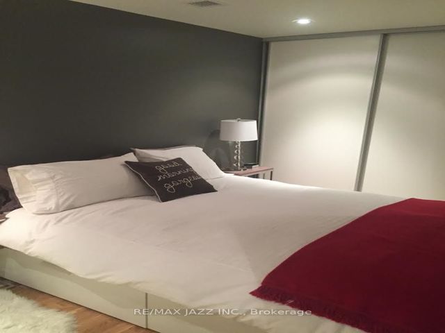308 - 8 Dovercourt Rd