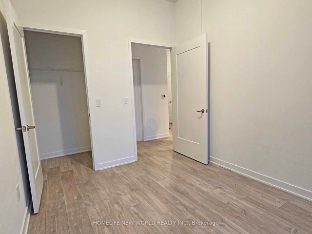 1130 - 121 Lower Sherbourne St