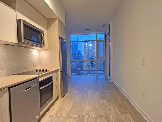 1130 - 121 Lower Sherbourne St