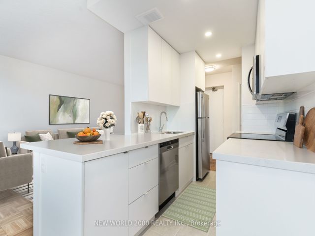 403 - 1220 Bayview Ave