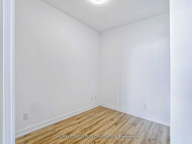1402 - 135 East Liberty St