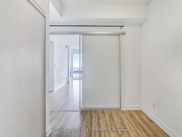 1402 - 135 East Liberty St