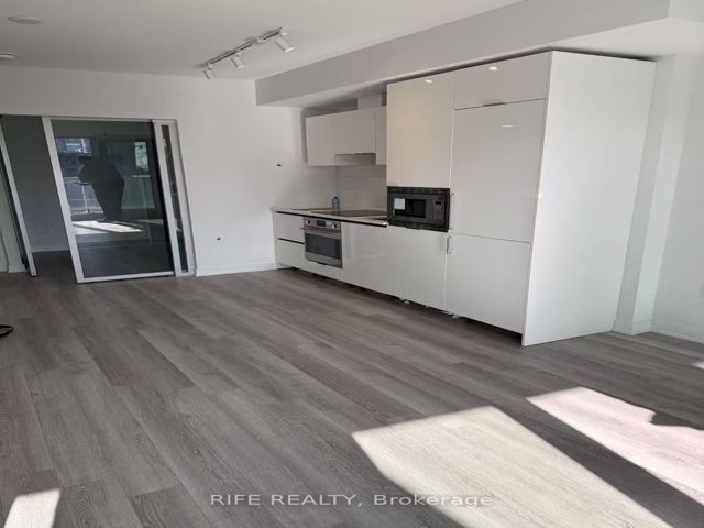 2417 - 234 Simcoe St