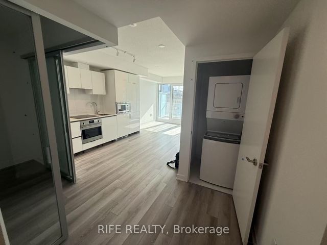 2417 - 234 Simcoe St