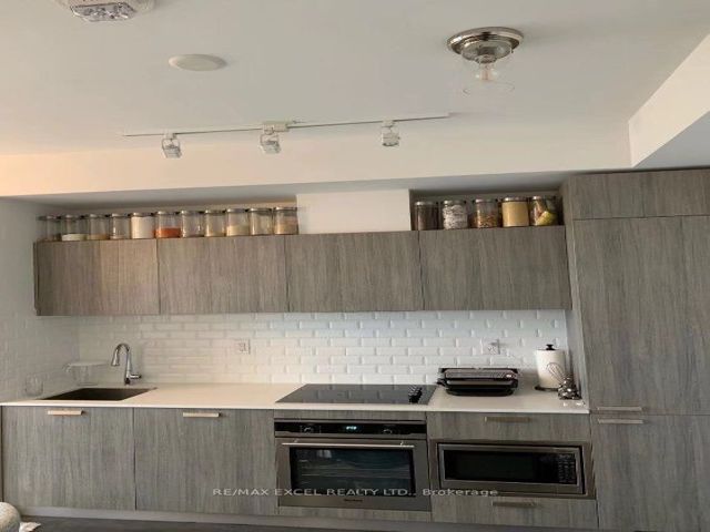 4210 - 50 Charles St E