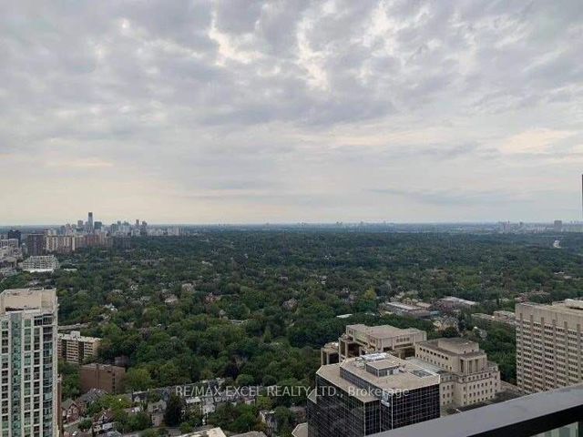 4210 - 50 Charles St E