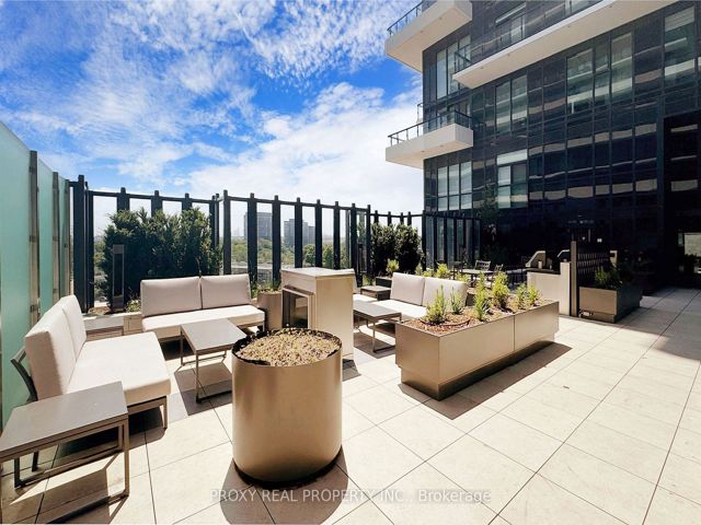 833 - 20 Inn On The Park Dr