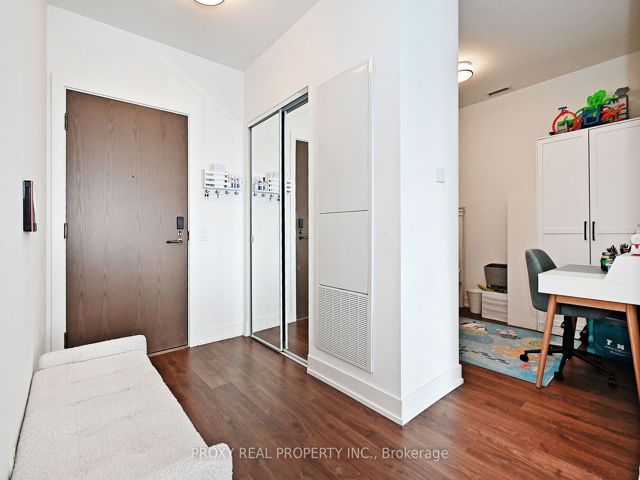 833 - 20 Inn On The Park Dr
