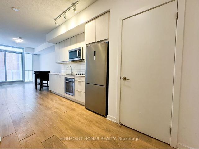 423 - 36 Forest Manor Rd