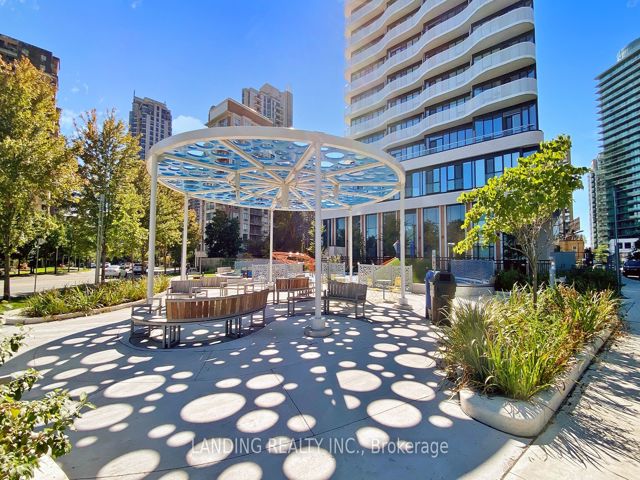 2302 - 15 Holmes Ave