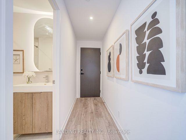 2302 - 15 Holmes Ave