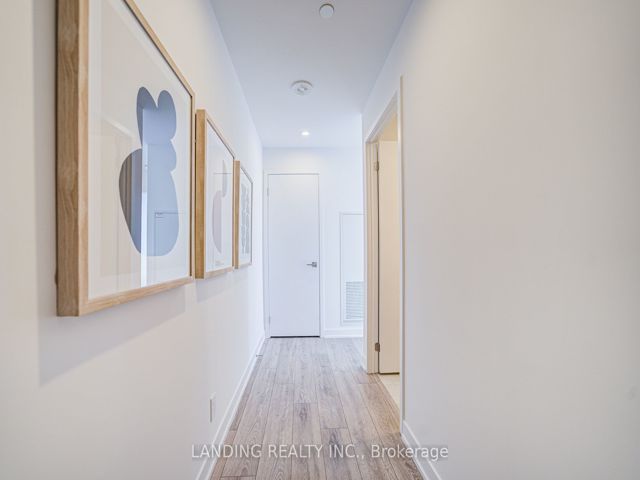 2302 - 15 Holmes Ave