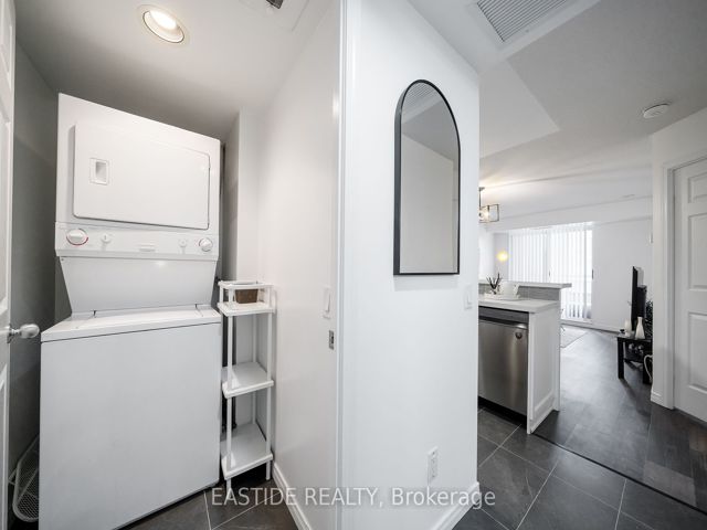 2912 - 155 Beecroft Rd