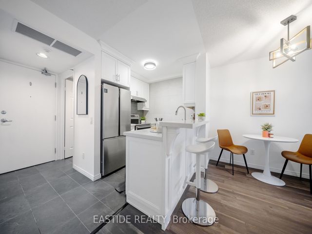2912 - 155 Beecroft Rd