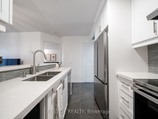 2912 - 155 Beecroft Rd