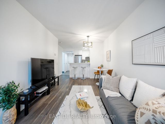2912 - 155 Beecroft Rd