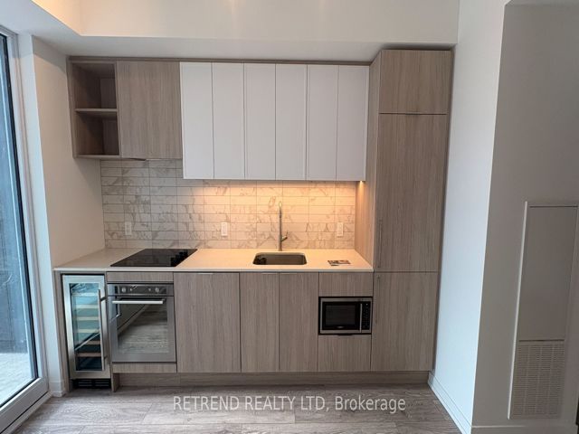 1501 - 2020 Bathurst St