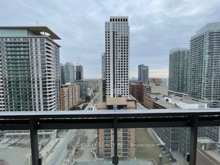 1510 - 39 Roehampton Ave