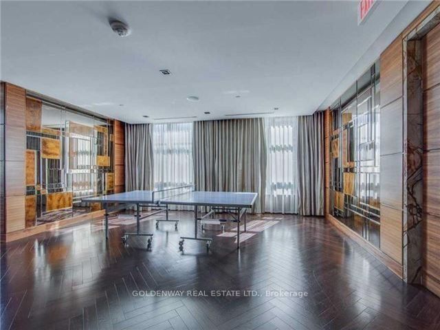 210 - 21 Clairtrell Rd