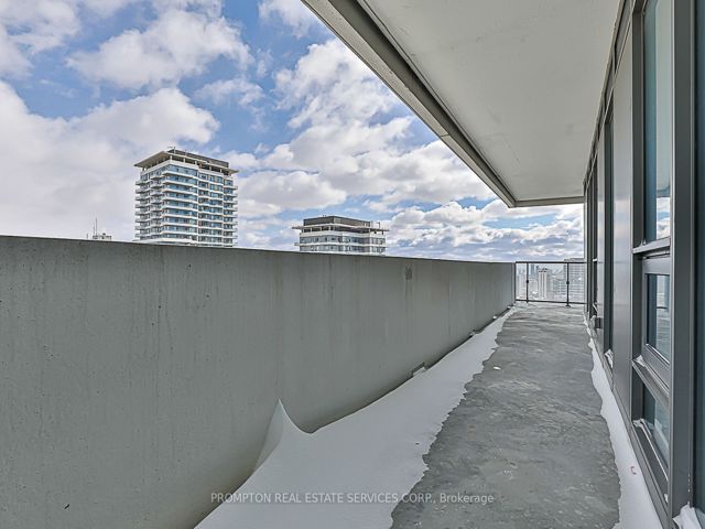 2203 - 2221 Yonge St