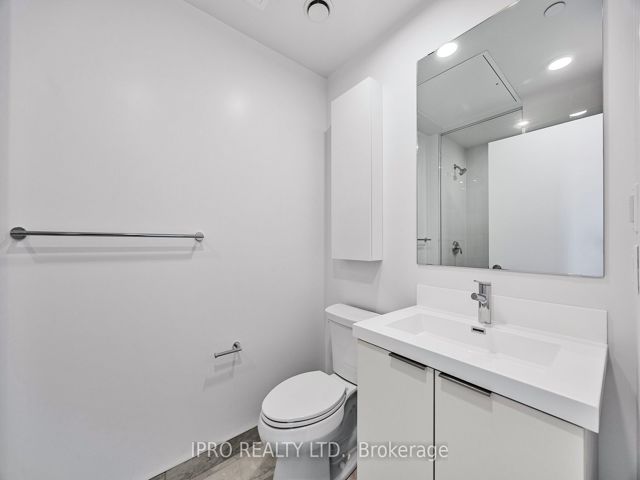 1811 - 50 O'neill Rd