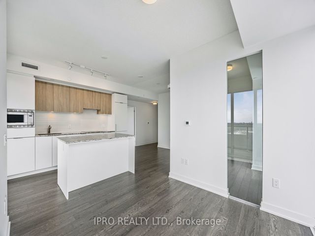 1811 - 50 O'neill Rd