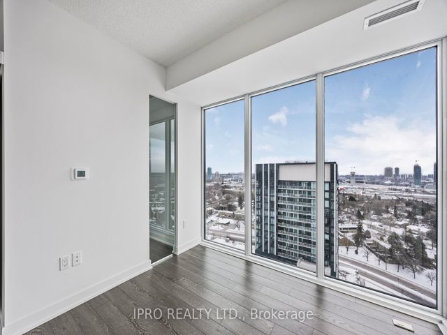 1811 - 50 O'neill Rd