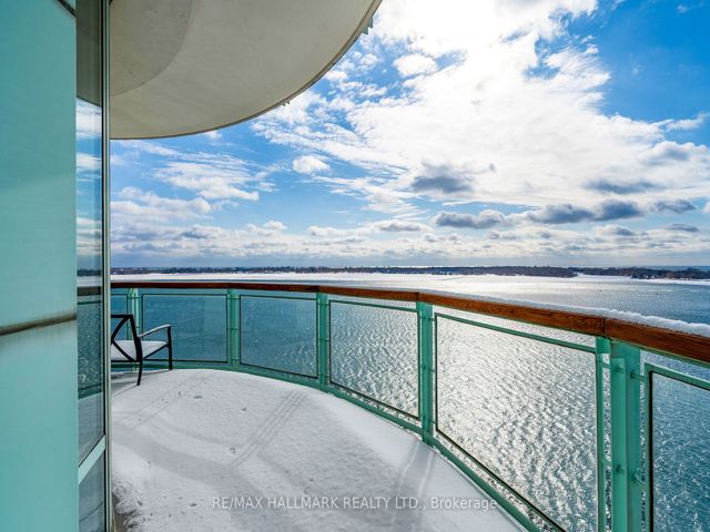 1108 - 211 Queens Quay W