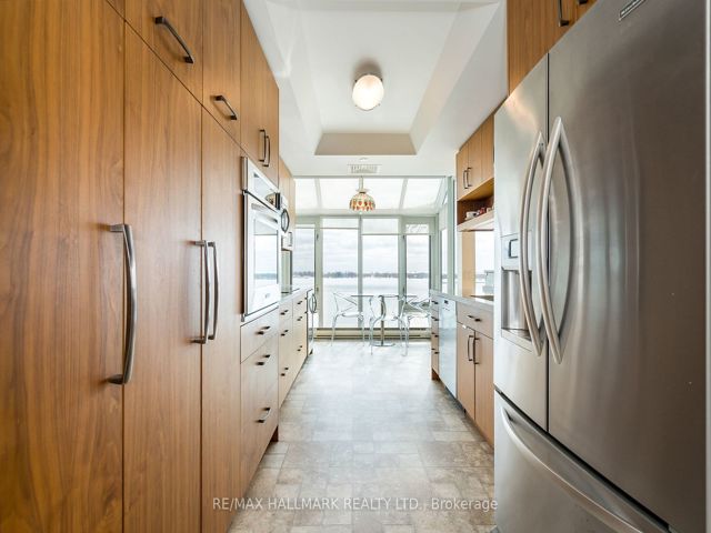 1108 - 211 Queens Quay W