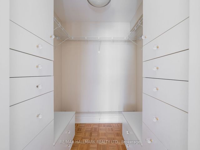 1108 - 211 Queens Quay W