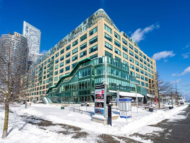 1108 - 211 Queens Quay W