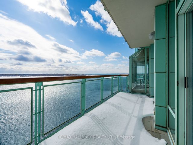1108 - 211 Queens Quay W