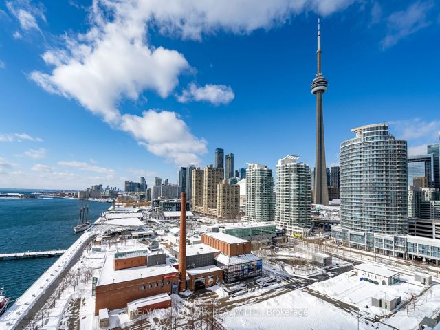 1108 - 211 Queens Quay W