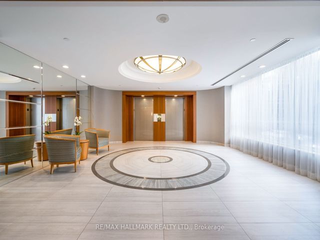 1108 - 211 Queens Quay W
