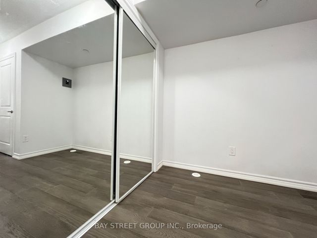 23 - 39 Drewry Ave