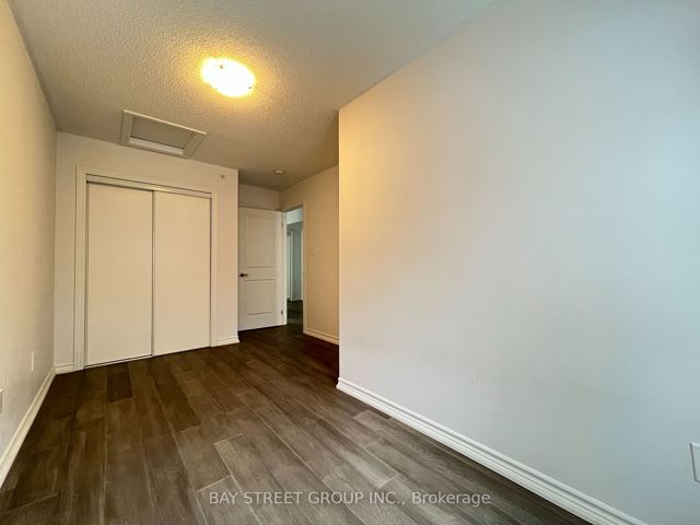 23 - 39 Drewry Ave