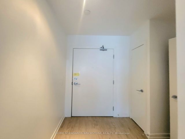 518 - 85 Wood St