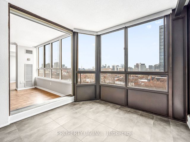 1106 - 130 Carlton St