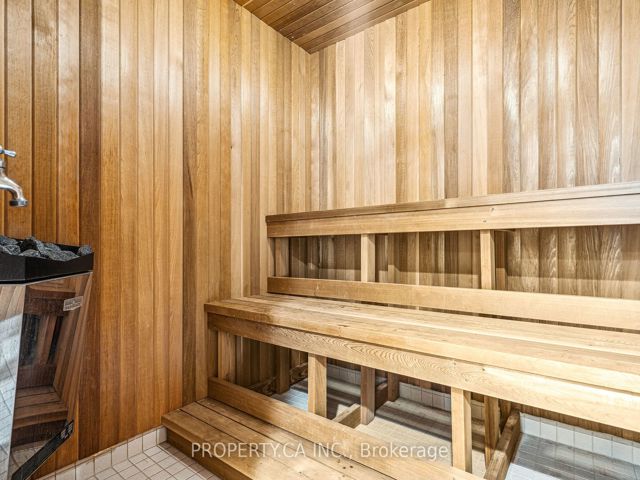 1106 - 130 Carlton St