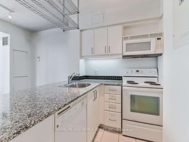 709 - 33 Sheppard Ave E