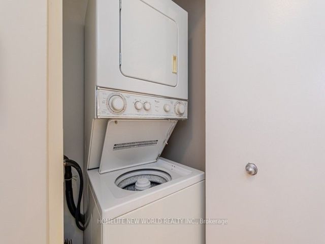 709 - 33 Sheppard Ave E