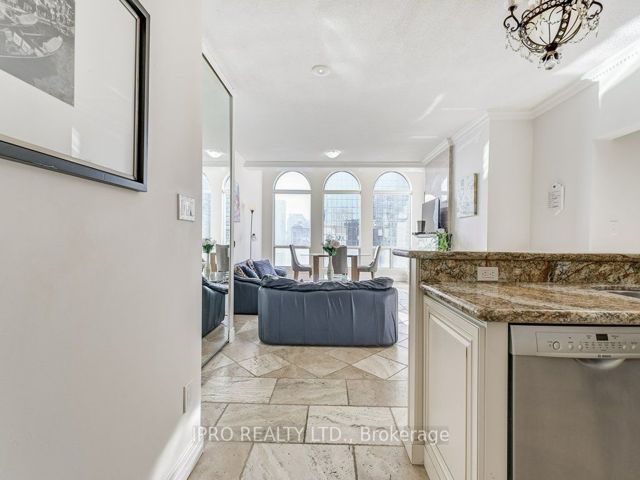 Ph2 - 25 Grenville St